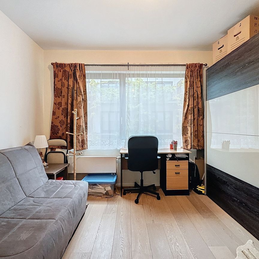 Flat - for rent - Photo 1