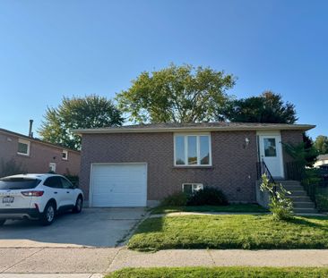 For Lease - 37 Ondrey Street, Bradford West Gwillimbury, Ontario - Photo 3