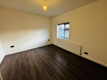 3 bedroom terraced house to rent - Photo 4