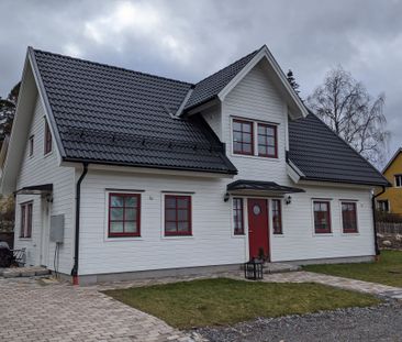 Bergsbrunna Villaväg, Uppsala - Photo 3