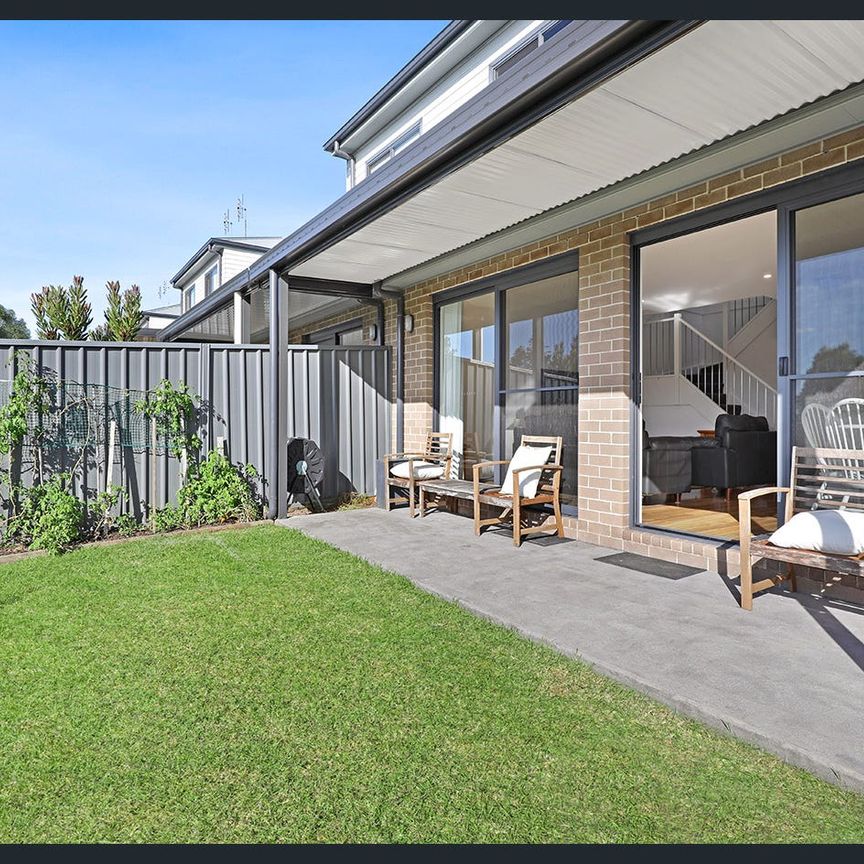 "Fully Furnished 3 bedroom Townhouse... Just move in and start living!" - Photo 1