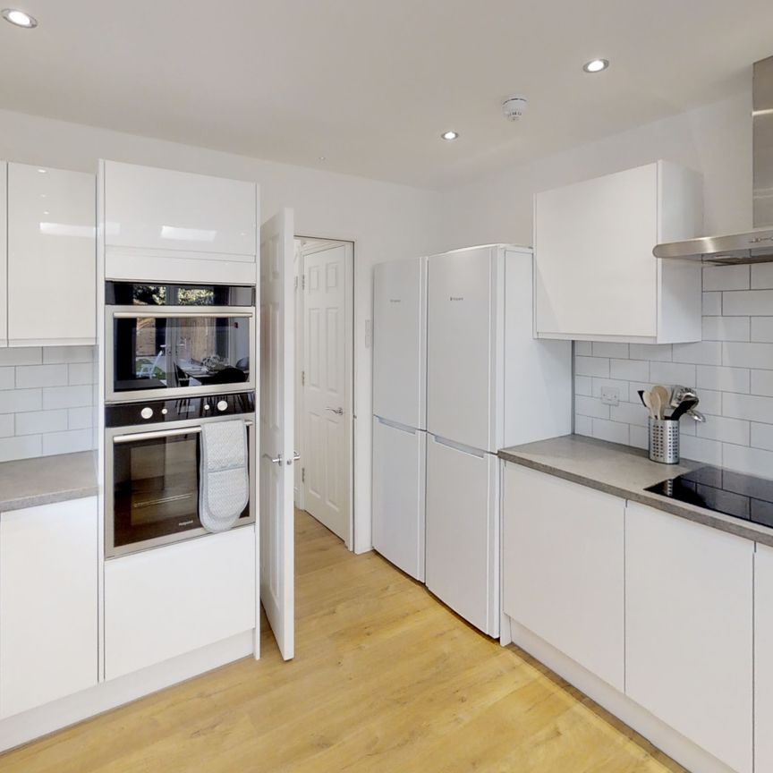 Brandon Road Room 1 - Photo 1