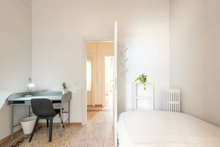 Viale Giovanni da Cermenate, Milan, Lombardy 20141 - Photo 2