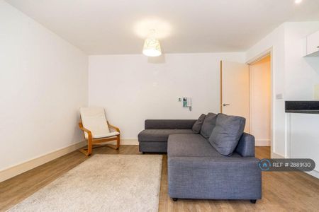 1 bedroom flat to rent - Photo 5