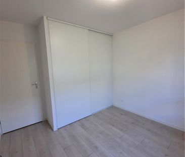 Location Appartement 3 pièces 66m² PINS JUSTARET 31860 - Photo 2