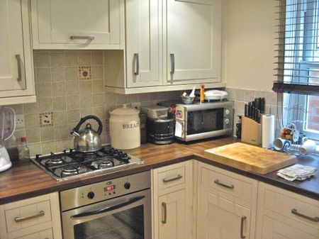 2 bedroom apartment to rent - Photo 2