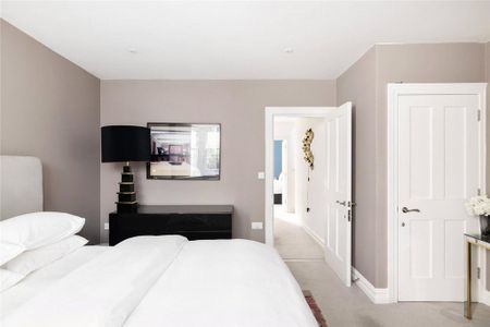 5 bedroom end of terrace house to rent - Photo 2