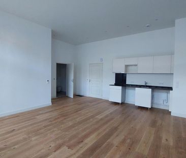location Appartement T2 DE 46.09m² À LAVAL - Photo 6