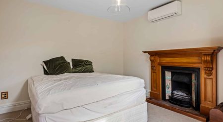 Character Home in the Heart of Cust - Photo 4