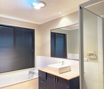 FREE ONE WEEK RENT! ALL ROOMS WITH AIR CONDITIONING AND SOLAR AT SA... - Photo 4