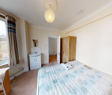 6 bedroom house to rent - Photo 2