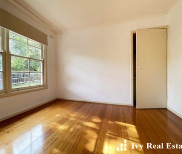 Studding Three bedroom house in Wheelers Hill - Photo 5