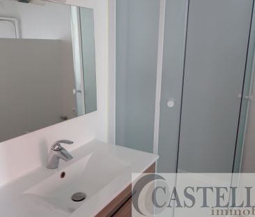 Location Appartement 2 pièces 49m² CASSIS 13260 - Photo 5