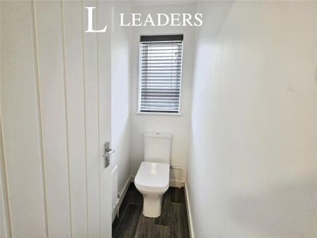 1 bedroom in a house share to rent - Photo 3