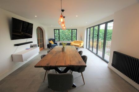 4 bedroom detached house to rent - Photo 4