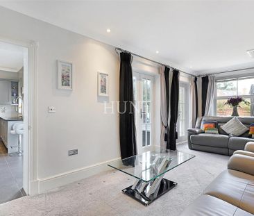 4 bedroom townhouse to rent - Photo 2