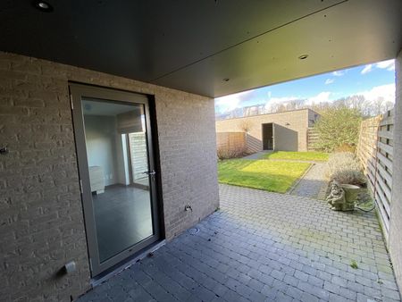 Prachtig gelijkvloers appartement met 2 slaapkamers in het centrum van Geel. - Photo 2