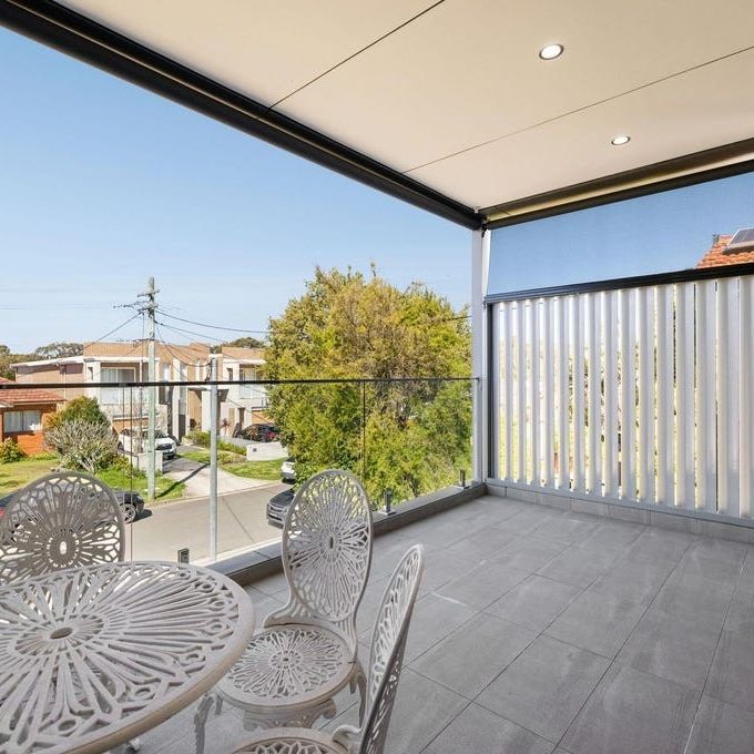 12A Parkview Avenue, Picnic Point NSW 2213 - House For Rent | Domain - Photo 1