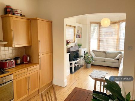 1 bedroom flat to rent - Photo 3