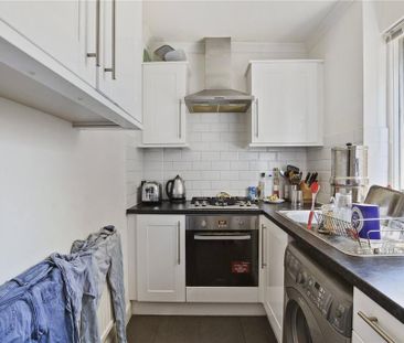 2 bedroom semi-detached house to rent - Photo 6