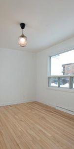 Spacious & Renovated 3-Bedroom Apartment + basement for storage in Prime Greenfield Park (Longueuil) are Available Now! - Photo 4