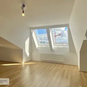 BLICK ÜBER WIEN /// helle, ruhige Dachgeschosswohnung in guter Lage /// Margareten - Photo 2