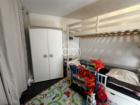 Location Appartement 3 pièces 62m² LA SEYNE SUR MER 83500 - Photo 4