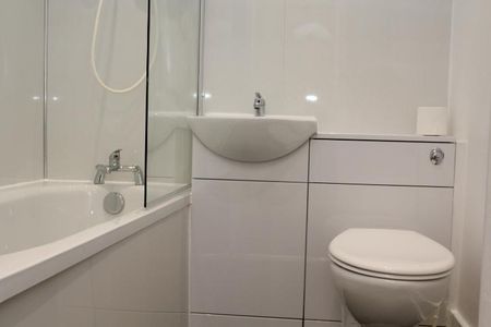 1 bedroom ground floor flat to rent - Photo 5