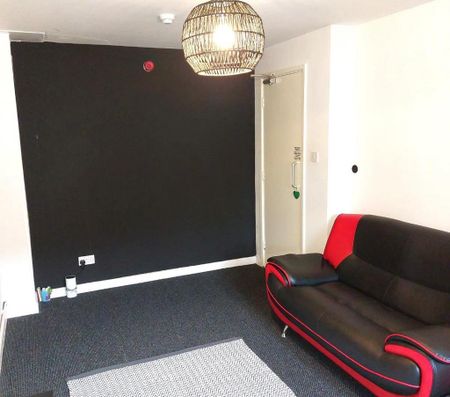 6 bedroom private hall to rent - Photo 3