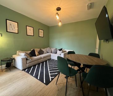 6 bedroom terraced house to rent - Photo 2