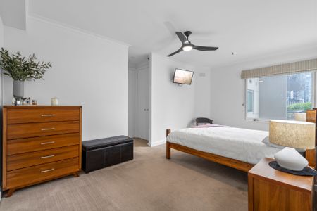 Southbank's Best: Large Fully Furnished 3-Bedroom with Stunning Views - Photo 5