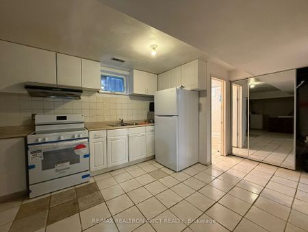 For Lease - 61 Wilmont Drive, Toronto, Ontario - Photo 5