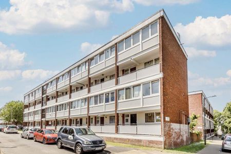 3 bedroom flat to rent - Photo 5