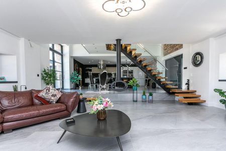 3 bedroom barn conversion to rent - Photo 5