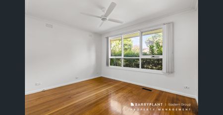 Well-Presented Family Home in a Prime Location! - Photo 2