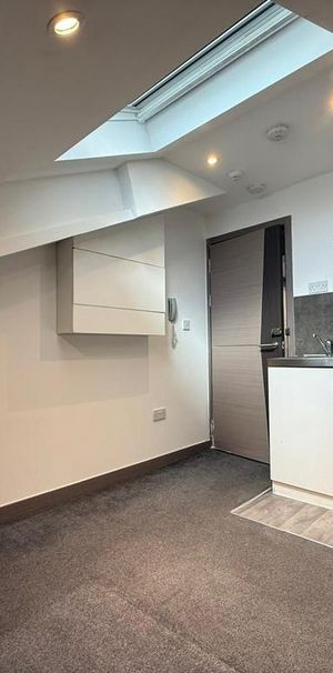 Studio to rent - Photo 1