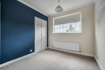 3 bedroom house - end terrace - Photo 4