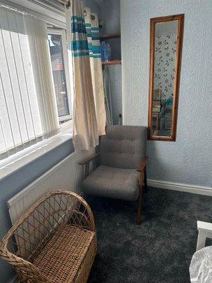 1 bedroom in a house share to rent - Photo 1