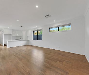 Stunning 4 Bedroom Home - Photo 2