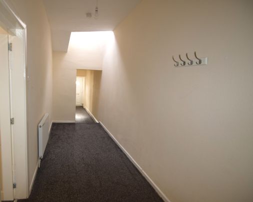 To Let 2 Bed Apartment - Photo 1