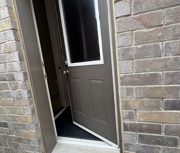 For Lease - 26 Cloverhaven Road Unit# Bsmt, Brampton, Ontario - Photo 6