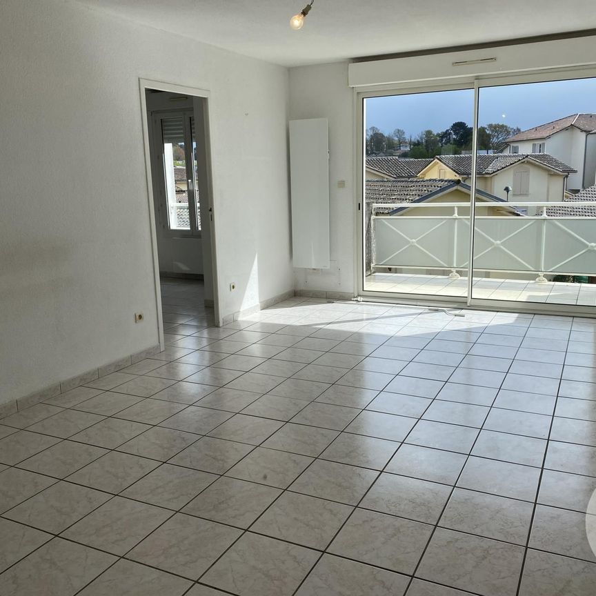Location Appartement 2 pièces 60m² MONT DE MARSAN 40000 - Photo 1