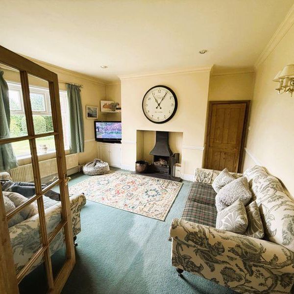 5 bedroom detached house to rent - Photo 1