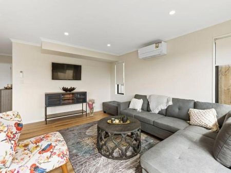 "Home Away From Home!" is the perfect long-term rental fully furnished - Photo 2