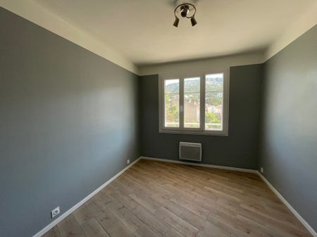 Appartement 4 pièce(s) 3 chambre(s) 80.3 m² - Photo 4
