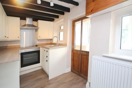 2 bedroom terraced house to rent - Photo 4