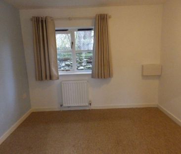 4 bedroom detached house to rent - Photo 2