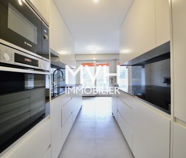 5.5 renovated rooms in a quiet location with pool - Photo 3