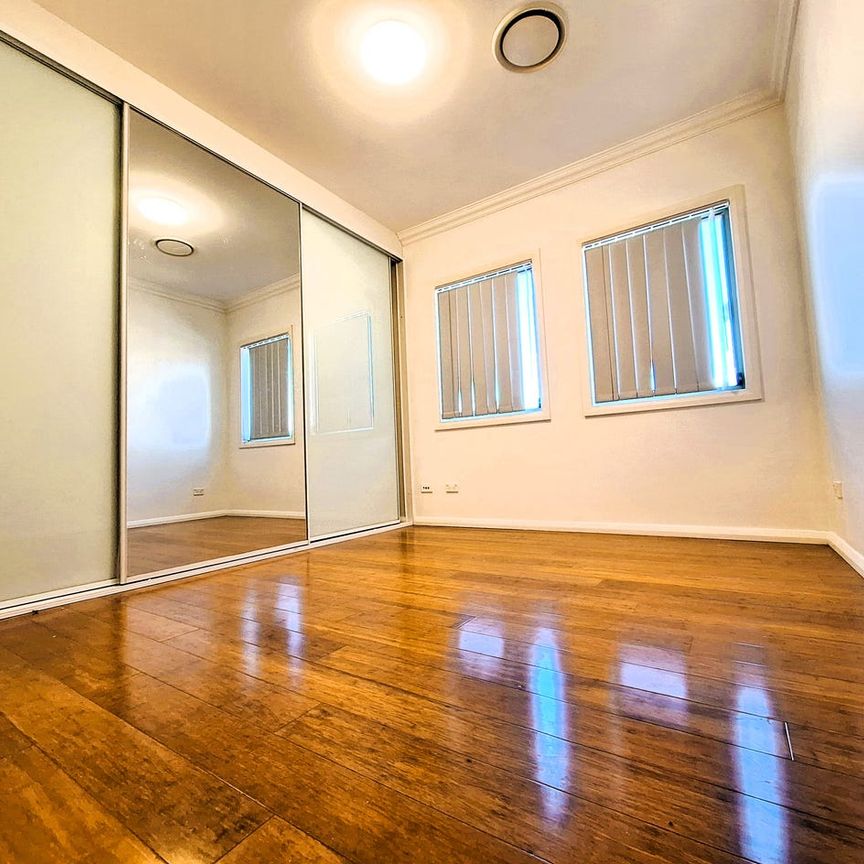 Modern 4 Bedroom Duplex in Prime Location - Photo 1