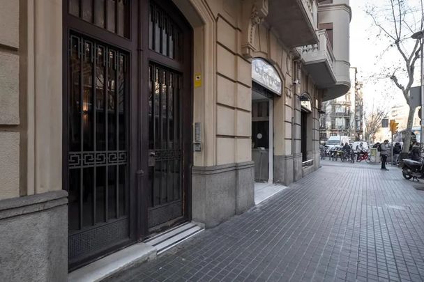 Carrer de Sepúlveda, Barcelona, Catalonia 08015 - Photo 1